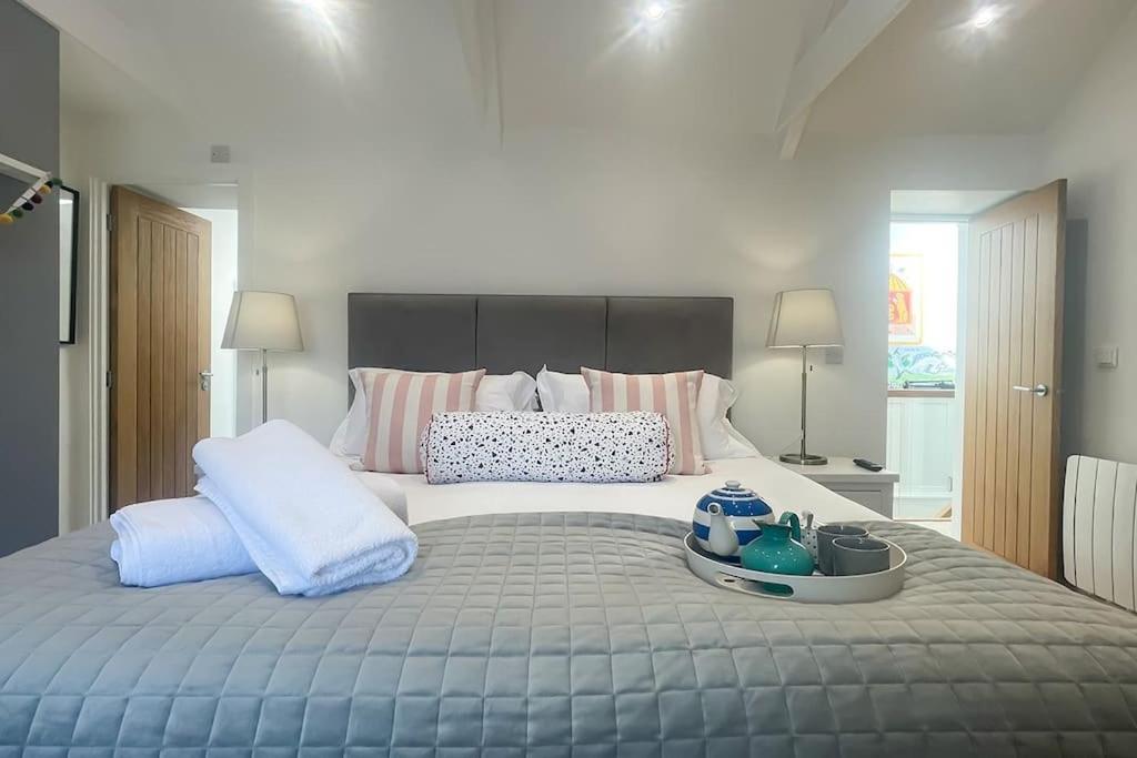 Holiday home Luxury By The Harbour In *