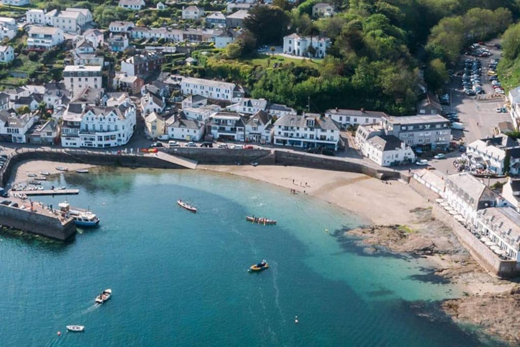 Luxury By The Harbour In *