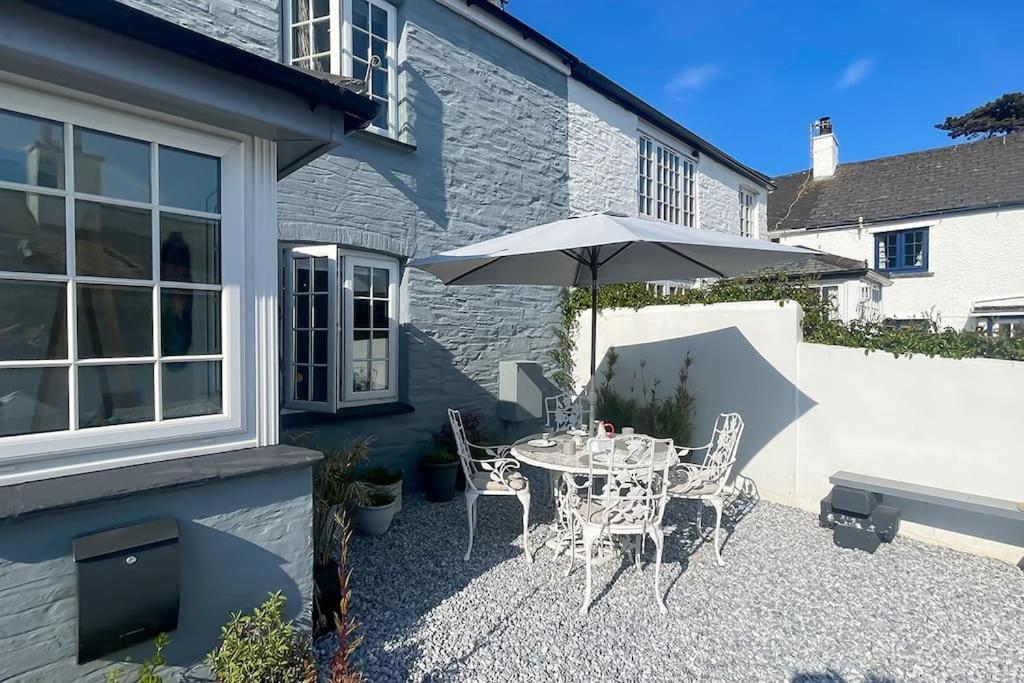 Luxury By The Harbour In *